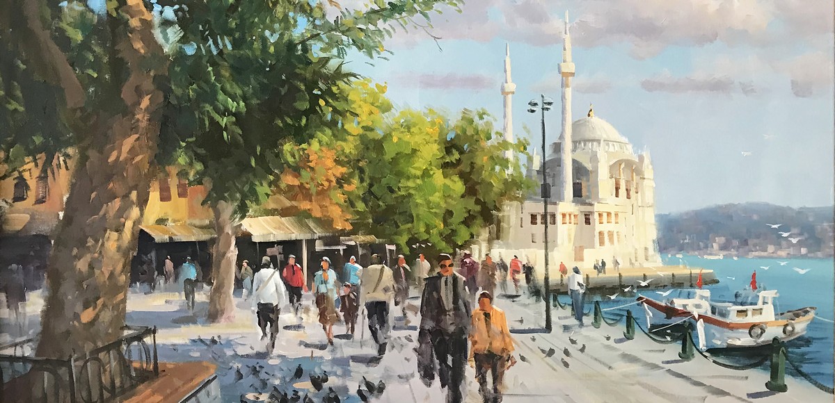 Ortaköy kıyısında büyük ağaç insanlar cami ve bağlı tekneler